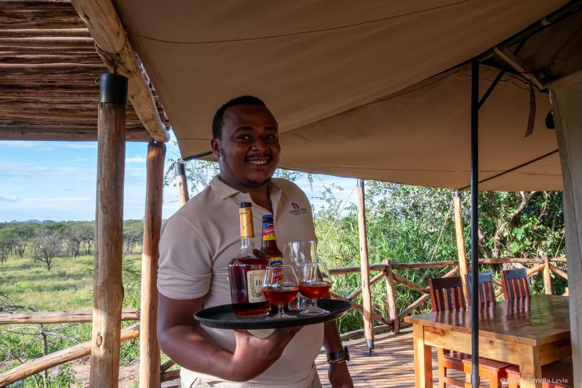 Serengeti Kifaru Tented Lodge Mugumu Ngoại thất bức ảnh